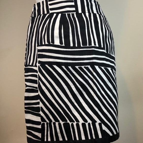 Ann Taylor Factory Skirt- size 0 - Picture 2 of 8